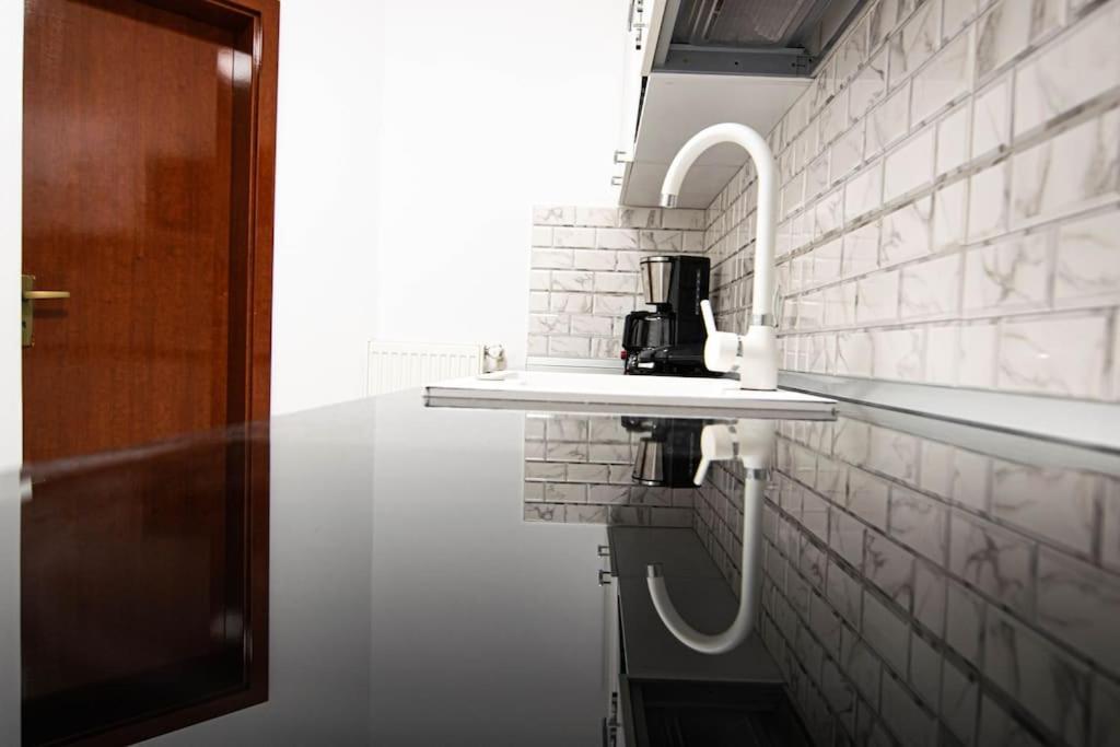 Ultra Luxury 3br 2bath & Amazing Views * Bucharest